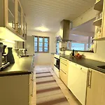 Summer House With Wood Stove Near Vejrhoj Canal *